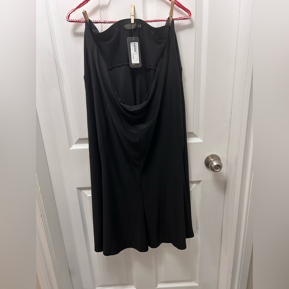 NWT Piccadilly black skirt
